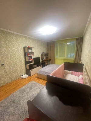 Продам трехкомнатную (3-комн.) квартиру, Верности ул, 44к3, Санкт-Петербург г