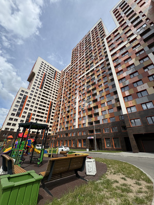 Продам трехкомнатную (3-комн.) квартиру, Хлебозаводская ул, 6, Люберцы г