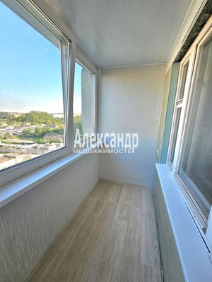 Продам трехкомнатную (3-комн.) квартиру, Коммунаров ул, 120, Сестрорецк г