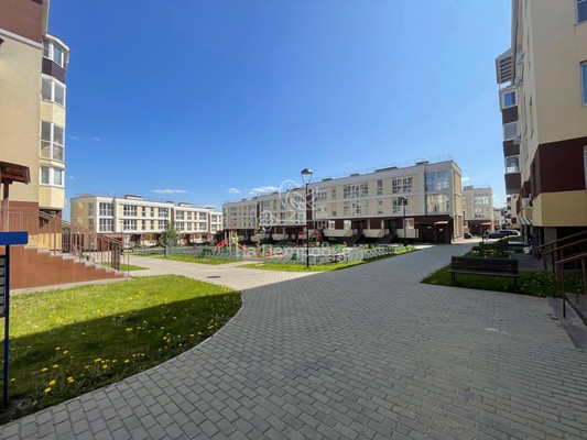 Продам трехкомнатную (3-комн.) квартиру, Покровская ул, 3к2, Нахабино рп
