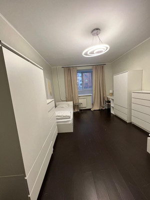 Продам трехкомнатную (3-комн.) квартиру, 1-й Очаковский пер, 3, Москва г