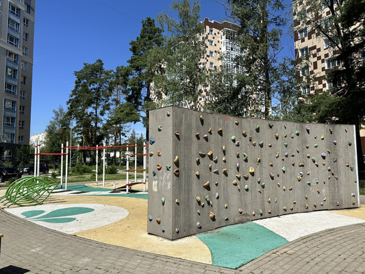 Продам однокомнатную (1-комн.) квартиру, многоэтажной жилой застройки Мелодия лес кв-л, 8, Голубое д