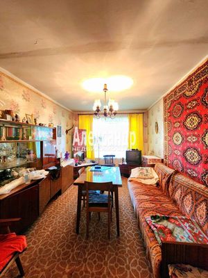 Продам двухкомнатную (2-комн.) квартиру, Кооперативная ул, 12, Будогощь гп