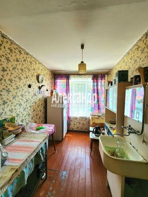 Продам двухкомнатную (2-комн.) квартиру, Кооперативная ул, 12, Будогощь гп