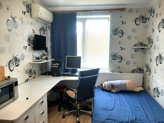 Продам трехкомнатную (3-комн.) квартиру, Энгельса ул, 91, Тихорецк г