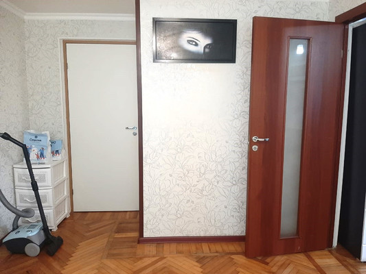 Продам трехкомнатную (3-комн.) квартиру, Энгельса ул, 91, Тихорецк г