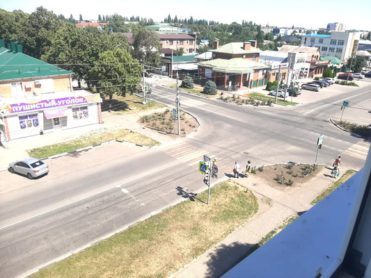 Продам трехкомнатную (3-комн.) квартиру, Энгельса ул, 91, Тихорецк г