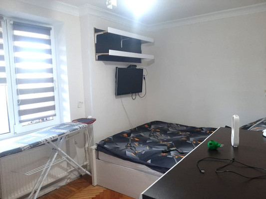 Продам трехкомнатную (3-комн.) квартиру, Энгельса ул, 91, Тихорецк г