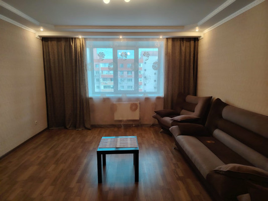 Продам трехкомнатную (3-комн.) квартиру, Вишневая ул, 21к2, Рязань г