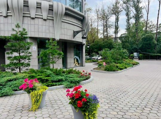 Продам трехкомнатную (3-комн.) квартиру, Ленсовета ул, 87к3, Санкт-Петербург г