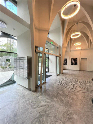 Продам трехкомнатную (3-комн.) квартиру, Ленсовета ул, 87к3, Санкт-Петербург г