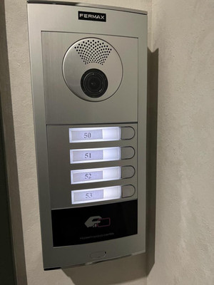 Продам трехкомнатную (3-комн.) квартиру, Ленсовета ул, 87к3, Санкт-Петербург г