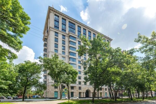 Продам многокомнатную квартиру, Победы ул, 5, Санкт-Петербург г