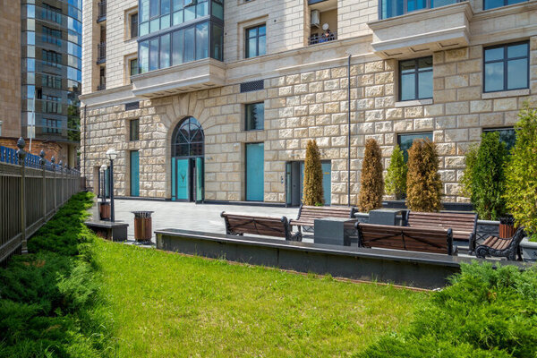 Продам многокомнатную квартиру, Победы ул, 5, Санкт-Петербург г