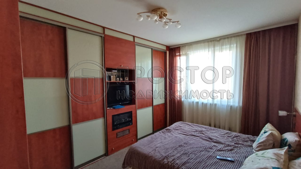 Продам двухкомнатную (2-комн.) квартиру, Барышиха ул, 18, Москва г