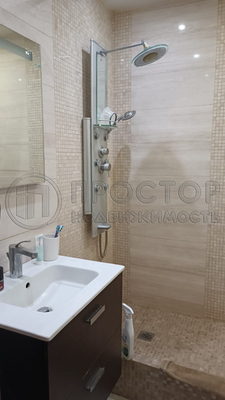 Продам двухкомнатную (2-комн.) квартиру, Барышиха ул, 18, Москва г