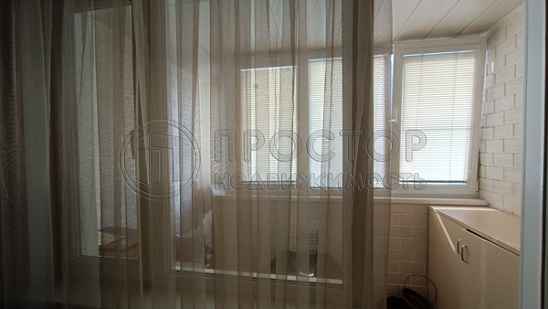 Продам двухкомнатную (2-комн.) квартиру, Барышиха ул, 18, Москва г