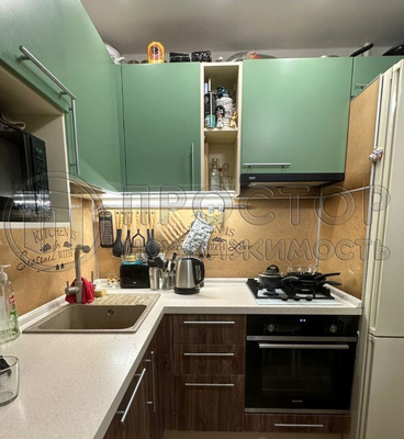Продам многокомнатную квартиру, Молдагуловой ул, 10к4, Москва г