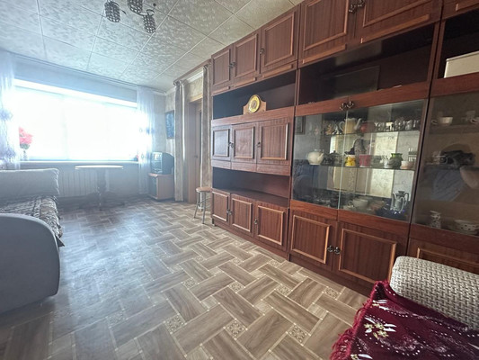 Продам двухкомнатную (2-комн.) квартиру, Карла Маркса ул, 6, Ишим г