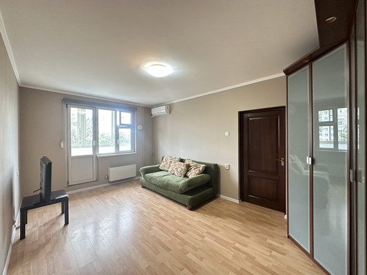 Продам однокомнатную (1-комн.) квартиру, Грекова ул, 11, Москва г