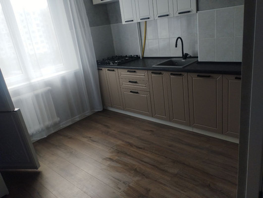 Продам однокомнатную (1-комн.) квартиру, Ковыльная ул, 46, Симферополь г
