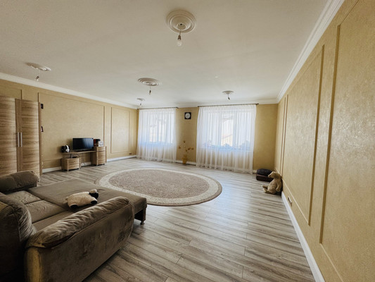 Продам многокомнатную квартиру, Ефремова ул, 162, Армавир г