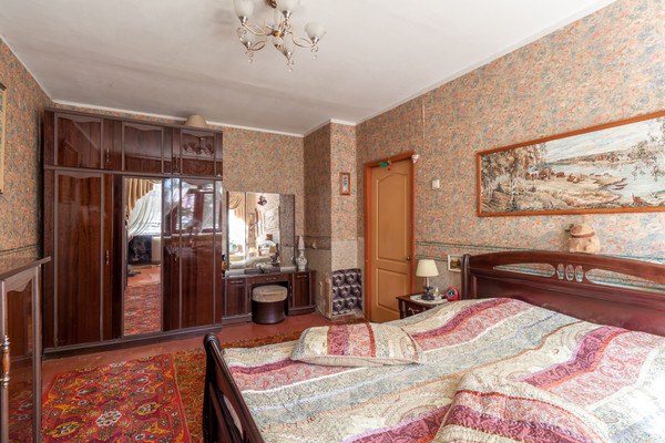 Продам трехкомнатную (3-комн.) квартиру, Алымов пер, 17к1, Москва г