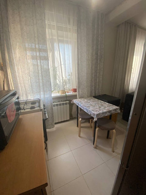 Продам двухкомнатную (2-комн.) квартиру, Киевская ул, 124, Симферополь г