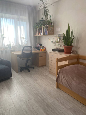 Продам двухкомнатную (2-комн.) квартиру, Киевская ул, 124, Симферополь г