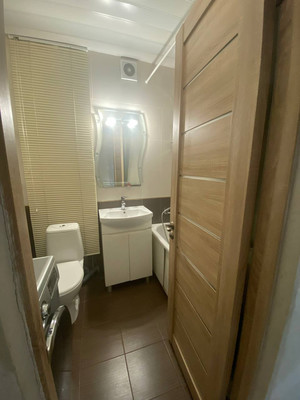 Продам двухкомнатную (2-комн.) квартиру, Киевская ул, 124, Симферополь г