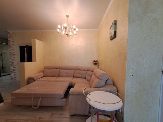 Продам двухкомнатную (2-комн.) квартиру, Великой Победы б-р, 13б, Волгодонск г