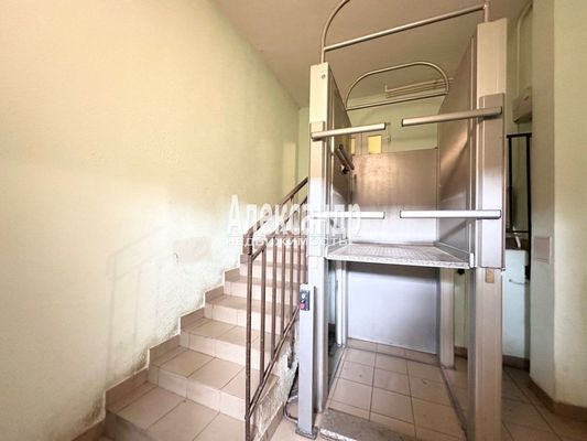Продам трехкомнатную (3-комн.) квартиру, Арсенальная ул, 1, Новое Девяткино д