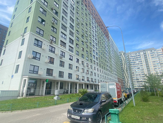Продам однокомнатную (1-комн.) квартиру, Лавриненко ул, 13к3, Москва г