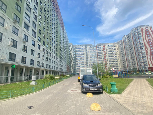 Продам однокомнатную (1-комн.) квартиру, Лавриненко ул, 13к3, Москва г