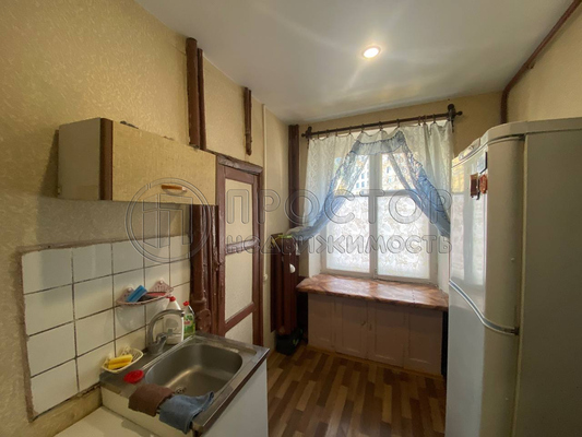 Продам комнату в 3-комн. квартире, Большой Овчинниковский пер, 12с1, Москва г