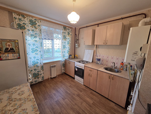 Продам двухкомнатную (2-комн.) квартиру, Мира ул, 18, Медведево пгт