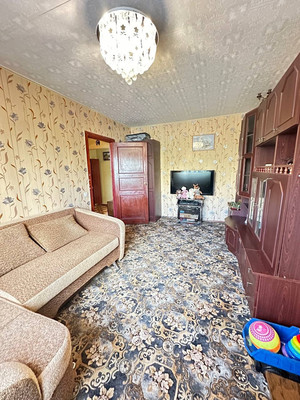 Продам трехкомнатную (3-комн.) квартиру, Левобережье мкр, 4, Яхрома г