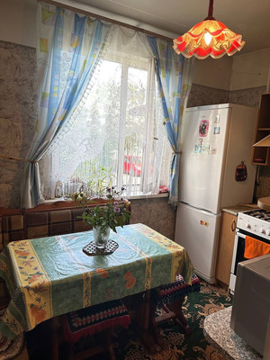 Продам трехкомнатную (3-комн.) квартиру, Левобережье мкр, 4, Яхрома г