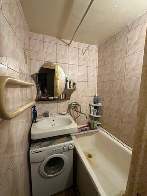 Продам трехкомнатную (3-комн.) квартиру, Левобережье мкр, 4, Яхрома г