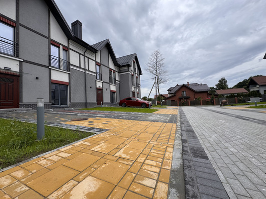 Продам таунхаус, Октябрьская ул, 10б, Пионерский г, 0 км от города