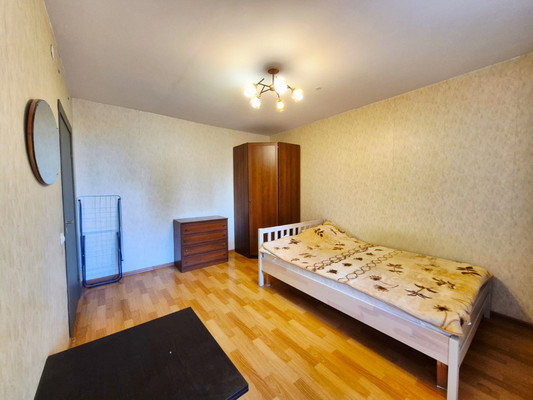 Продам однокомнатную (1-комн.) квартиру, Фёдора Абрамова ул, 23Ак1, Парголово п