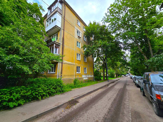 Продам двухкомнатную (2-комн.) квартиру, Генерала Соммера ул, 14, Калининград г