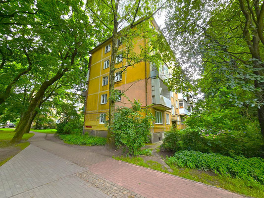 Продам двухкомнатную (2-комн.) квартиру, Генерала Соммера ул, 14, Калининград г