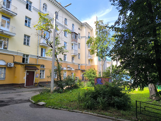 Продам трехкомнатную (3-комн.) квартиру, Революционный пр-кт, 52/39, Подольск г