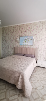 Продам двухкомнатную (2-комн.) квартиру, Крымская ул, 19к10, Геленджик г