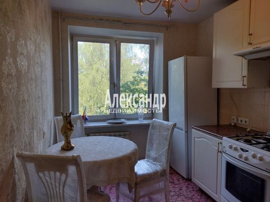 Продам однокомнатную (1-комн.) квартиру, Бухарестская ул, 39к3, Санкт-Петербург г