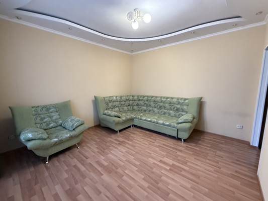 Продам трехкомнатную (3-комн.) квартиру, Великой Победы б-р, 11, Волгодонск г