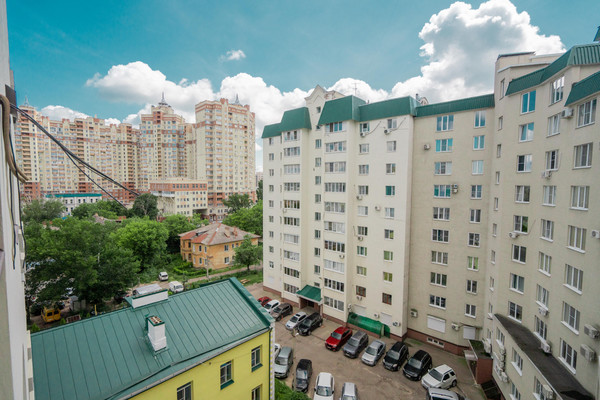 Продам многокомнатную квартиру, Никитинская ул, 49, Воронеж г