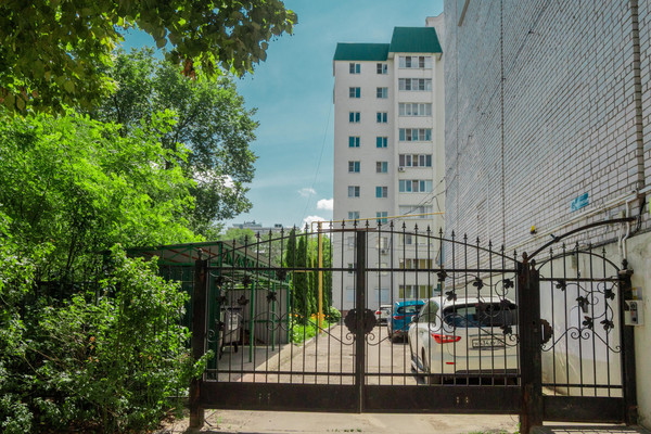 Продам многокомнатную квартиру, Никитинская ул, 49, Воронеж г