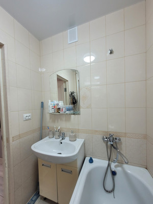 Продам двухкомнатную (2-комн.) квартиру, имени Гагарина Юрия Алексеевича ул, 4, Баксан г